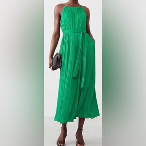 Banana Republic Ivy Green FINE-GATHERS SLEEVELESS MAXI DRESS - Size M